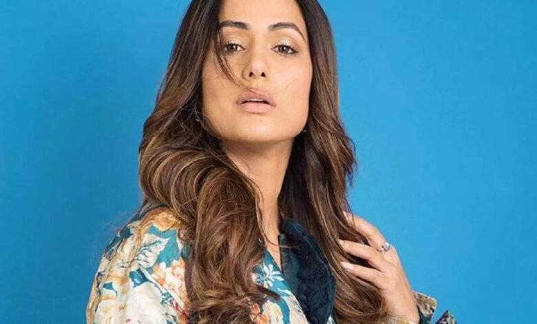 hina khan: Hina Khan wrote a message for Sunil Grover that fans started requesting to delete the tweet - tweet of hina khan for sunil grover shocked fans