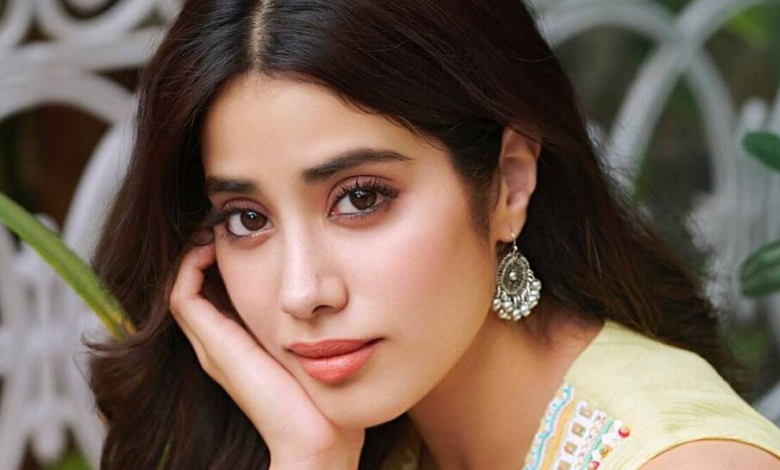 Janhvi Kapoor Feels Heartbroken When Anonymous People Tell Her 'Acting Nahi Aati... Nepotism Ki Bachchi' | People News