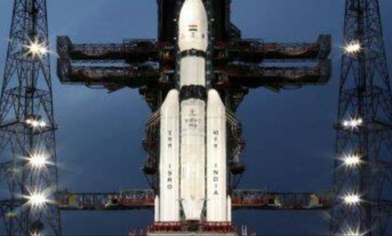 Chandrayaan 3: Akshay Kumar, Suniel Shetty, Riteish Deshmukh Wish ISRO | People News