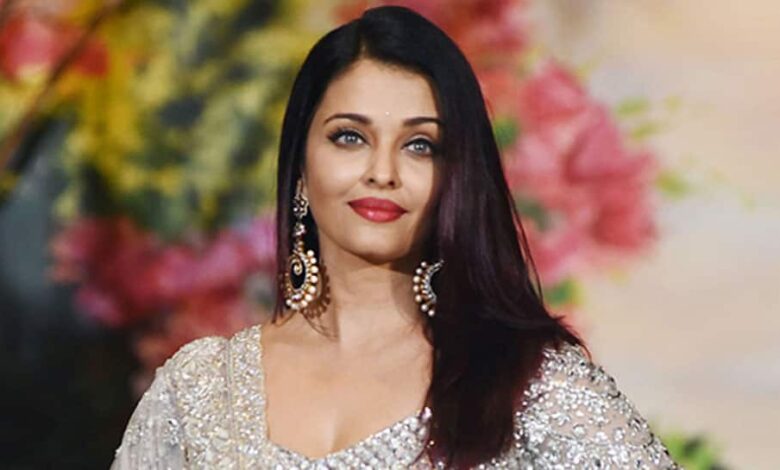 Aishwarya Rai Appears At An Event Without Bachchan Surname Displayed On Her Name, Netizens Wonder If She Is Divorced Already | People News
